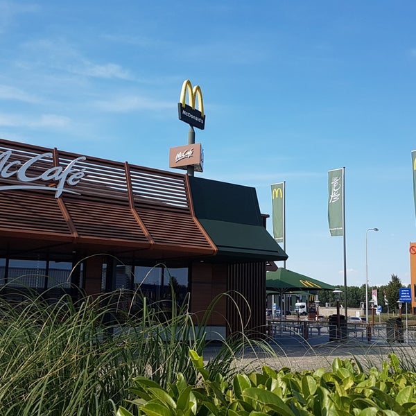 Снимок сделан в McDonald&#39;s пользователем Geert H. 7/27/2018