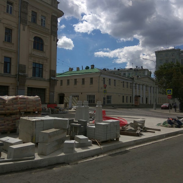 Площадь покровские ворота в москве