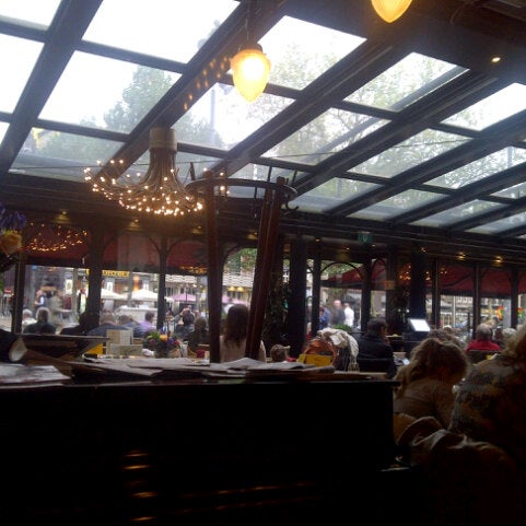 Photo taken at Grand Café l&#39;Opera by Natasha (Lady Sexpot) S. on 10/20/2012