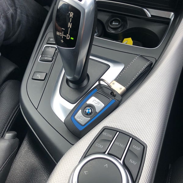 Foto scattata a BMW G&amp;A Motors da Lynn G. il 3/9/2019
