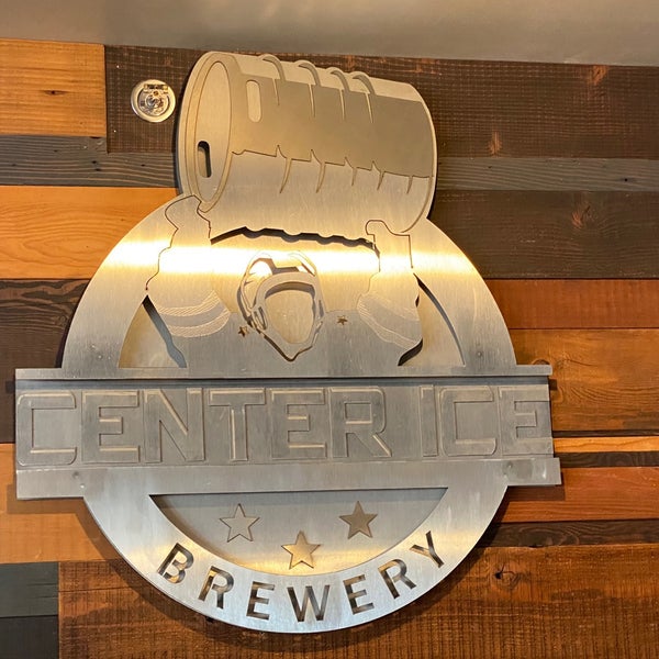 10/23/2020 tarihinde Bob R.ziyaretçi tarafından Center Ice Brewery'de çekilen fotoğraf