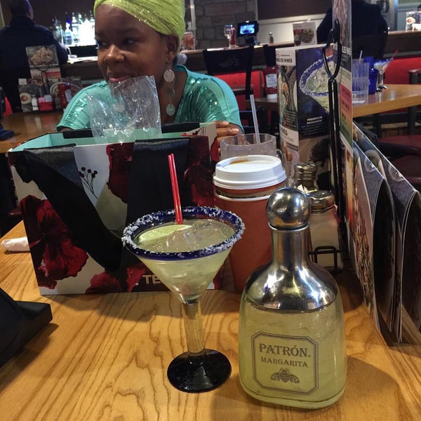 Photo taken at Chili&#39;s Grill &amp; Bar by James H. on 1/18/2016