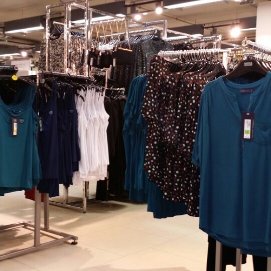 h&m dfo brisbane