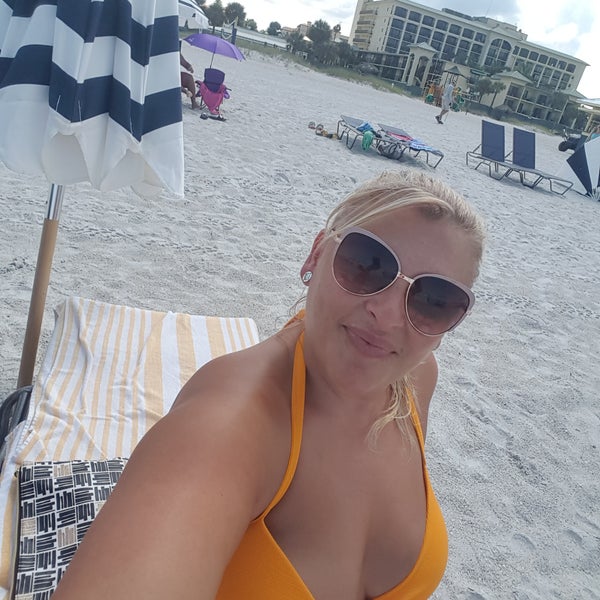 Das Foto wurde bei Sirata Beach Resort von Suzy L. am 7/16/2018 aufgenommen