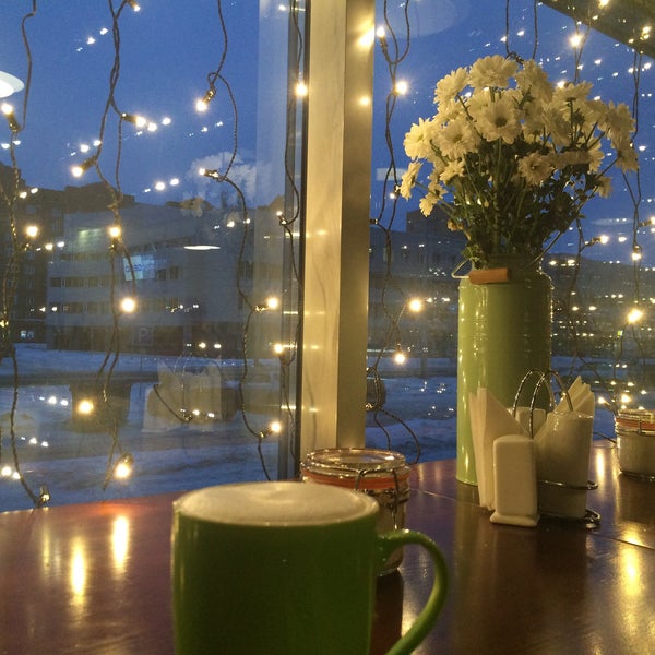 12/20/2015 tarihinde Александра Б.ziyaretçi tarafından Cake &amp; Coffee'de çekilen fotoğraf