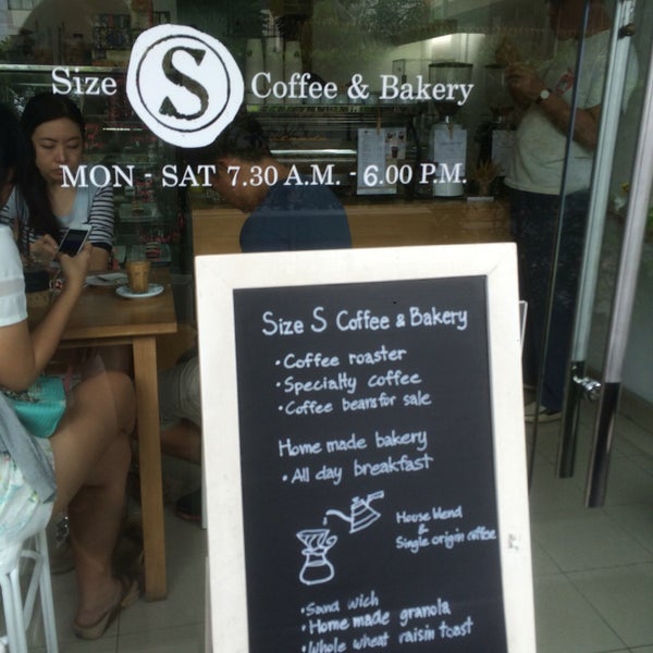 รูปภาพถ่ายที่ Size S Coffee &amp; Bakery โดย A S. เมื่อ 7/30/2016