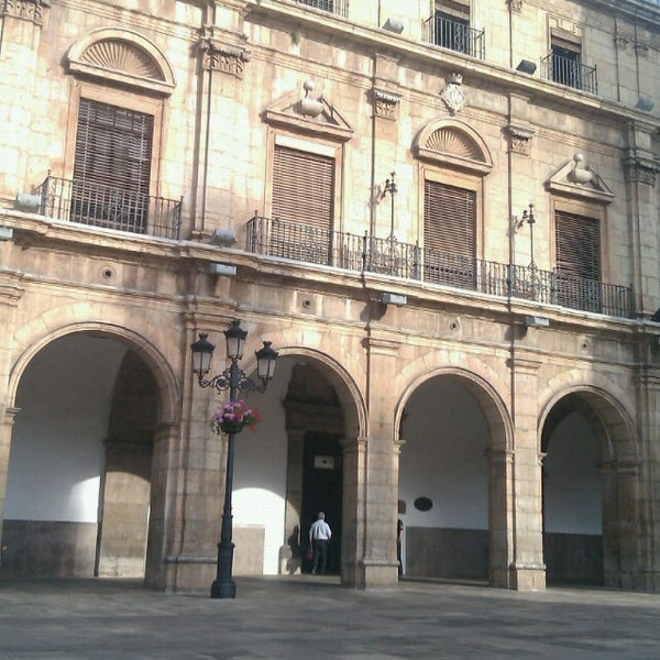 Das Foto wurde bei Ayuntamiento de Castellón von Carlos L. am 6/17/2013 aufgenommen