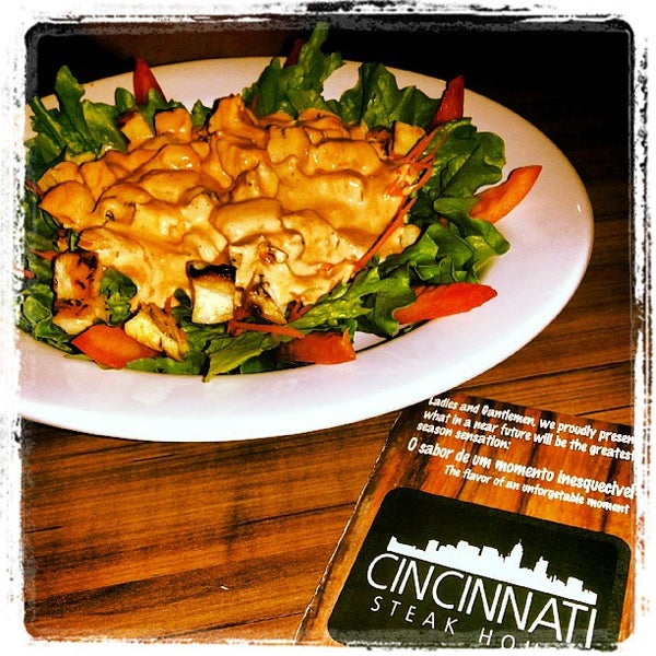 Снимок сделан в Cincinnati Steakhouse пользователем Vitor B. 8/3/2013
