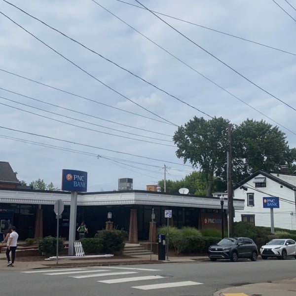 Walnut Street Road in Shadyside