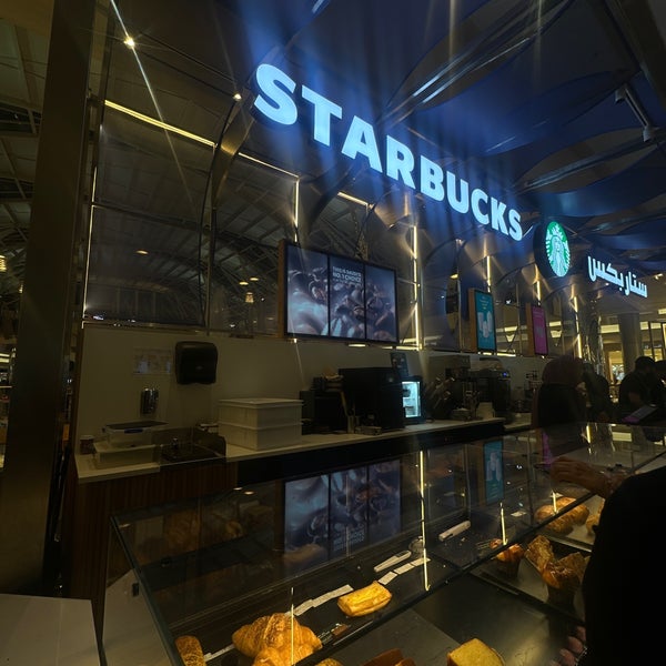 Foto scattata a Starbucks da M il 12/29/2023