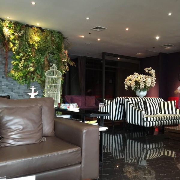 Live bar бишкек. Нирвана омск. Нирвана омск. Нирвана омск. Ресторан 800 градусов москва.
