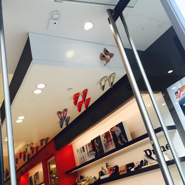 Dune Shoe Store in West End