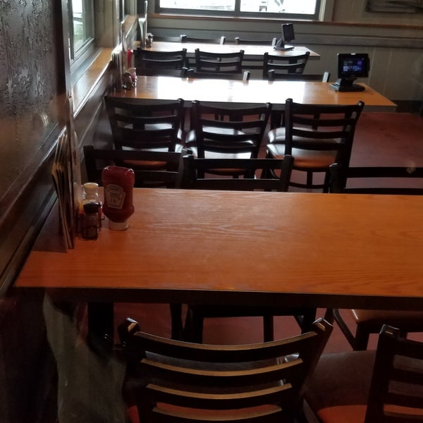 Photo taken at Chili&#39;s Grill &amp; Bar by Rob B. on 7/10/2018