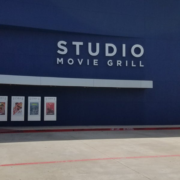 Photo taken at Studio Movie Grill The Colony by Rob B. on 5/26/2018