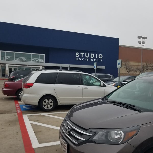 Photo taken at Studio Movie Grill The Colony by Rob B. on 3/12/2019