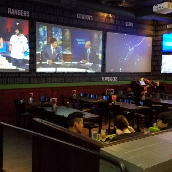 Photo taken at Dave &amp; Buster&#39;s by Rob B. on 3/25/2018