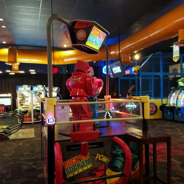 Photo taken at Dave &amp; Buster&#39;s by Rob B. on 4/19/2017