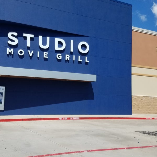 Photo taken at Studio Movie Grill The Colony by Rob B. on 6/17/2018