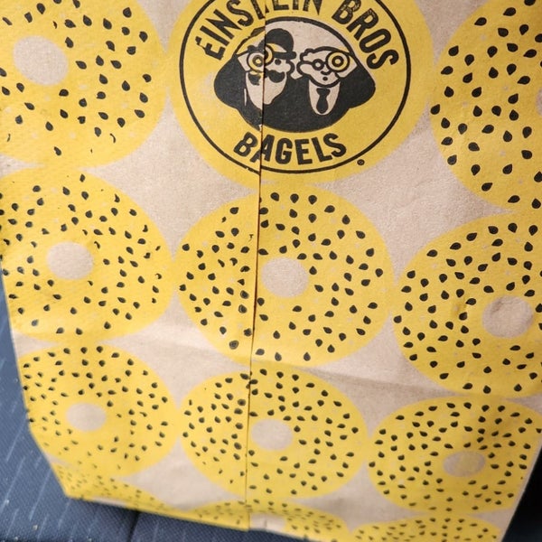 Einstein Bros Bagels 351 ziyaretçidan 9 tavsiye