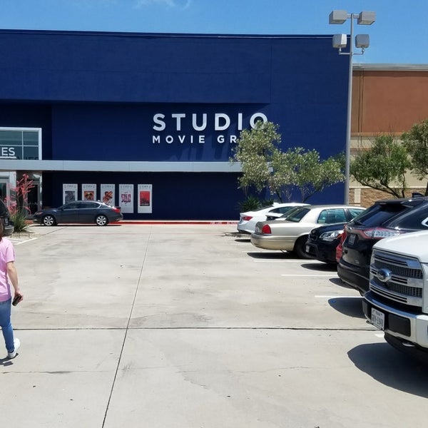 Photo taken at Studio Movie Grill The Colony by Rob B. on 5/19/2018