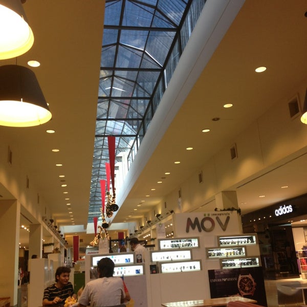 Photo taken at Nuevocentro Shopping by Juan C. on 1/4/2013