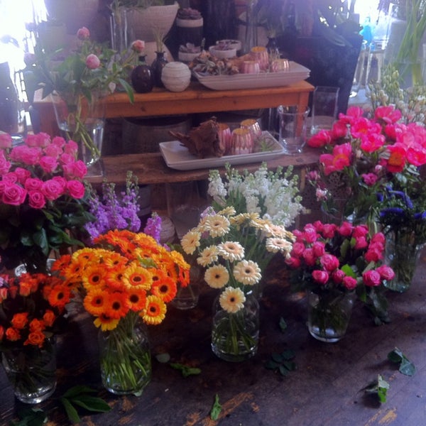 Stylove kvetinarstvi., velmi sikovne,ochotne a mile slecny vazi krasne kytice!!