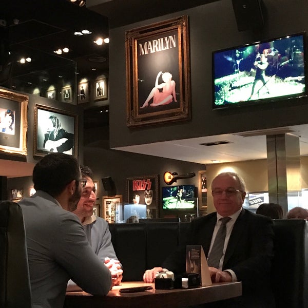 Photo taken at Rock &amp; Feller&#39;s by Javier Y. on 6/12/2017