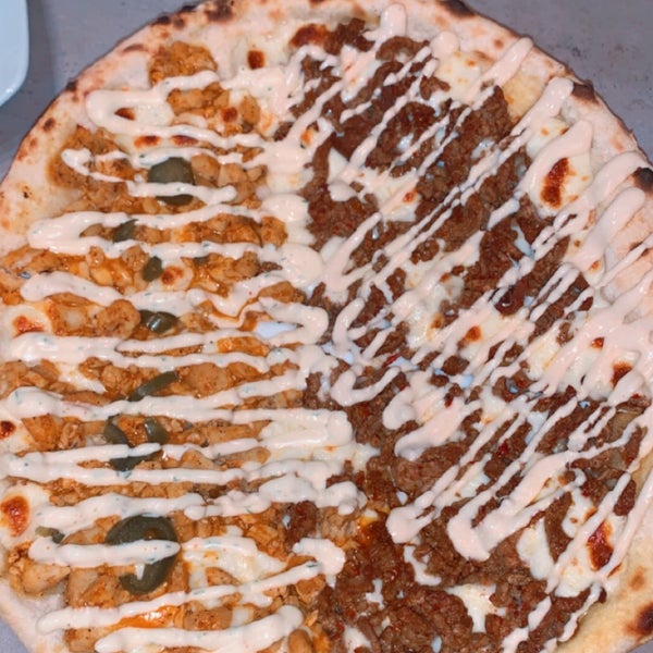 11/5/2022 tarihinde Khalidziyaretçi tarafından Pizza il Mio'de çekilen fotoğraf