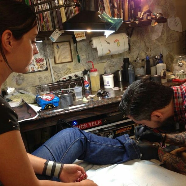 6/6/2014にVega P.がThree Kings Tattoo Parlorで撮った写真