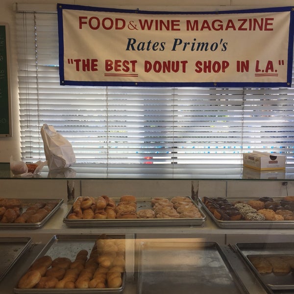 Photo taken at Primo&#39;s Donuts by Gauthier G. on 10/10/2016