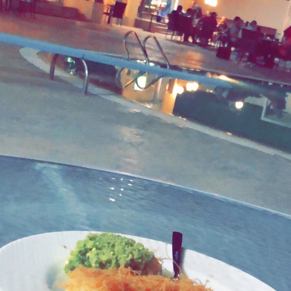 Crystal Restaurant- Fal Compound - قرطبة - الرياض, منطقة الرياض‎