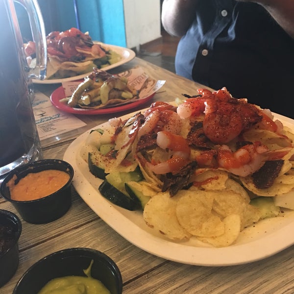Foto diambil di El Cachanilla Tacos &amp; Beer oleh Karina C. pada 5/19/2019