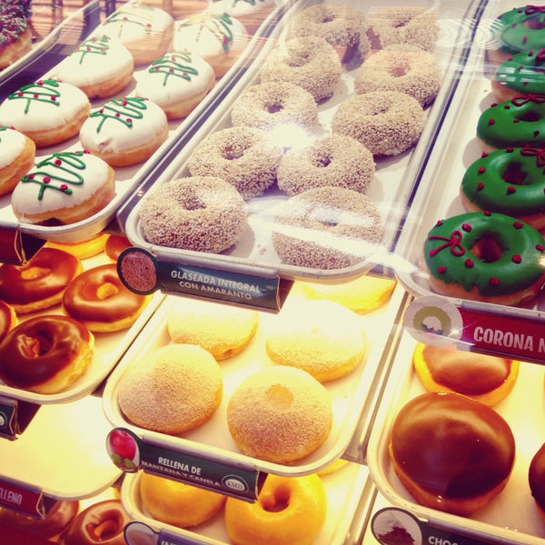 Photo taken at Krispy Kreme by Adri S. on 12/7/2015