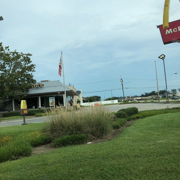 McDonald's Fast Food Restaurant in Baton Rouge