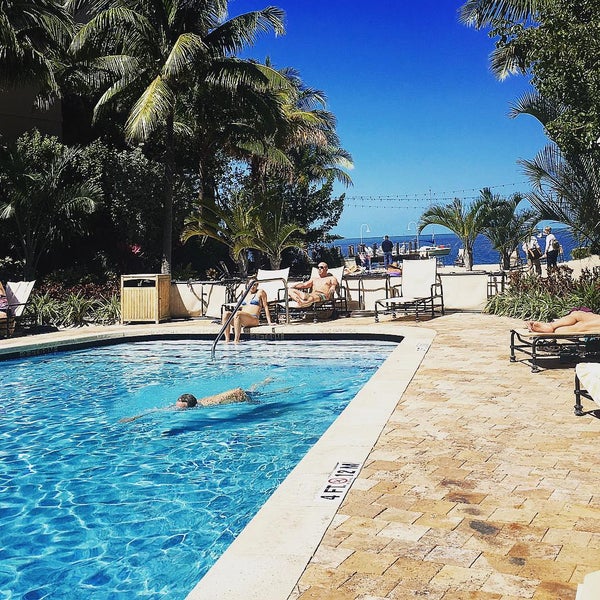 Foto diambil di Key West Marriott Beachside Hotel oleh Ginger Bobo S. pada 2/26/2016