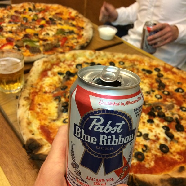 Yard Sale Pizza Pizzeria in Hackney