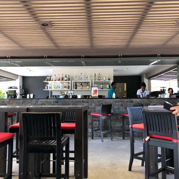 Toba Bar & Grill InterContinental Fiji Golf Resort & Spa Natadola