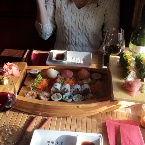 5/10/2017에 Annelien G.님이 Tokyo Sushi에서 찍은 사진