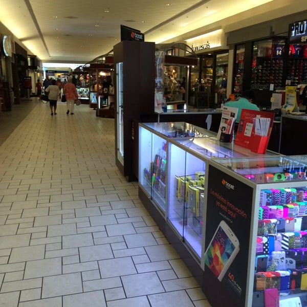 7/11/2014にRetta E.がLongview Mallで撮った写真