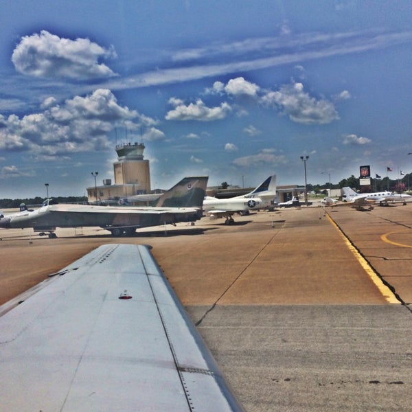 7/14/2014にRetta E.がTyler Pounds Regional Airport (TYR)で撮った写真
