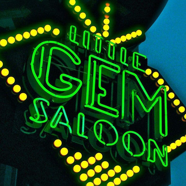 Foto scattata a Little Gem Saloon da Little Gem Saloon il 8/21/2013
