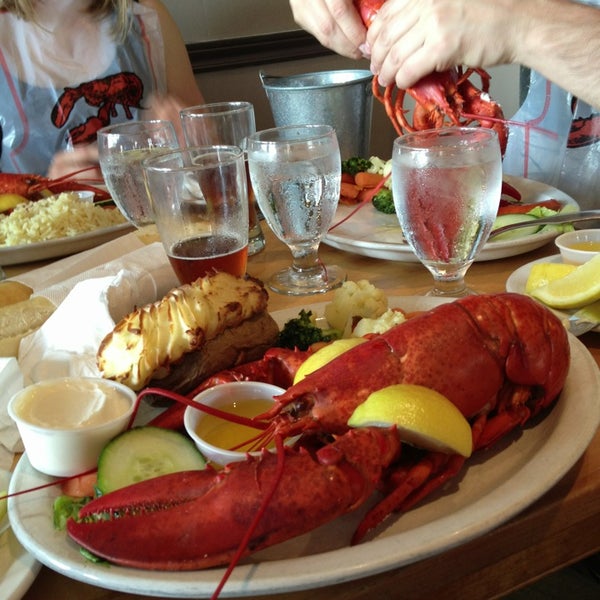 Photo taken at Rudder&#39;s Seafood Restaurant &amp; Brew Pub by Craig M. on 5/31/2013