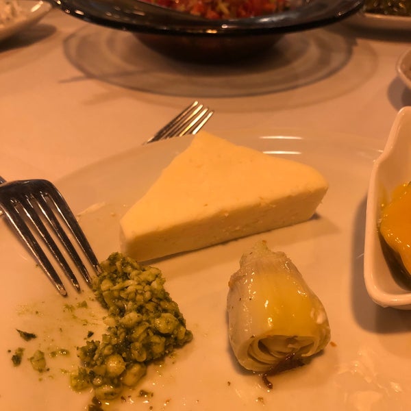 Photo taken at Sardina Balık Restaurant by Rüştü E. on 10/1/2021