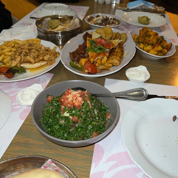 Photo prise au Leila Restaurant par WAHAB ⛑ le5/5/2023
