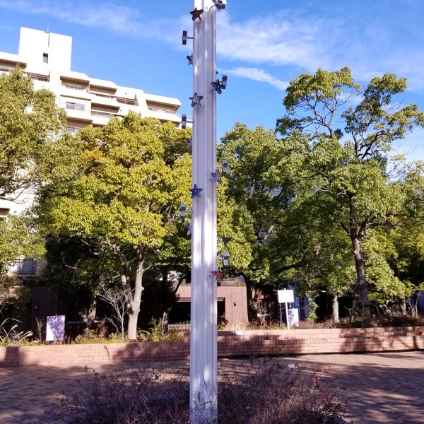 光のモニュメント 星のアンサンブル 恵比寿 Visiteurs