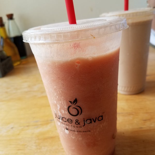 Photo prise au Juice and Java par Preston H. le10/6/2018