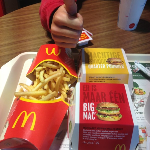 รูปภาพถ่ายที่ McDonald&#39;s โดย Judith | W. เมื่อ 9/13/2013