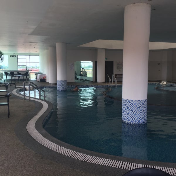 Photos At Swimming Pool Holiday Villa Pool In Kota Bharu