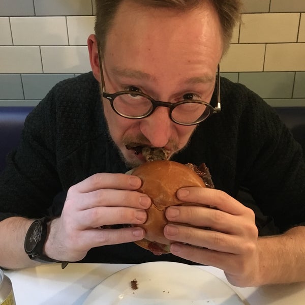11/25/2017에 Tom B.님이 Burger &amp; Shake에서 찍은 사진