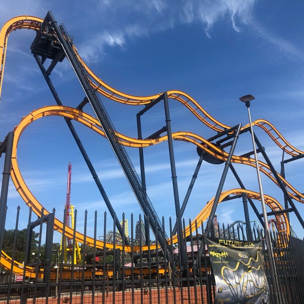 Das Foto wurde bei Six Flags Discovery Kingdom von Kyle A. am 6/24/2019 aufgenommen